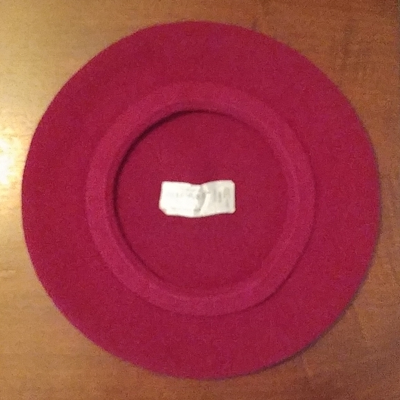 Vintage Burgundy Wool Beret - Picture 2 of 6